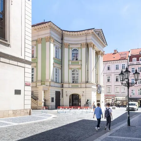 Quiet In The Heart Of Old Town Centre Apartment *